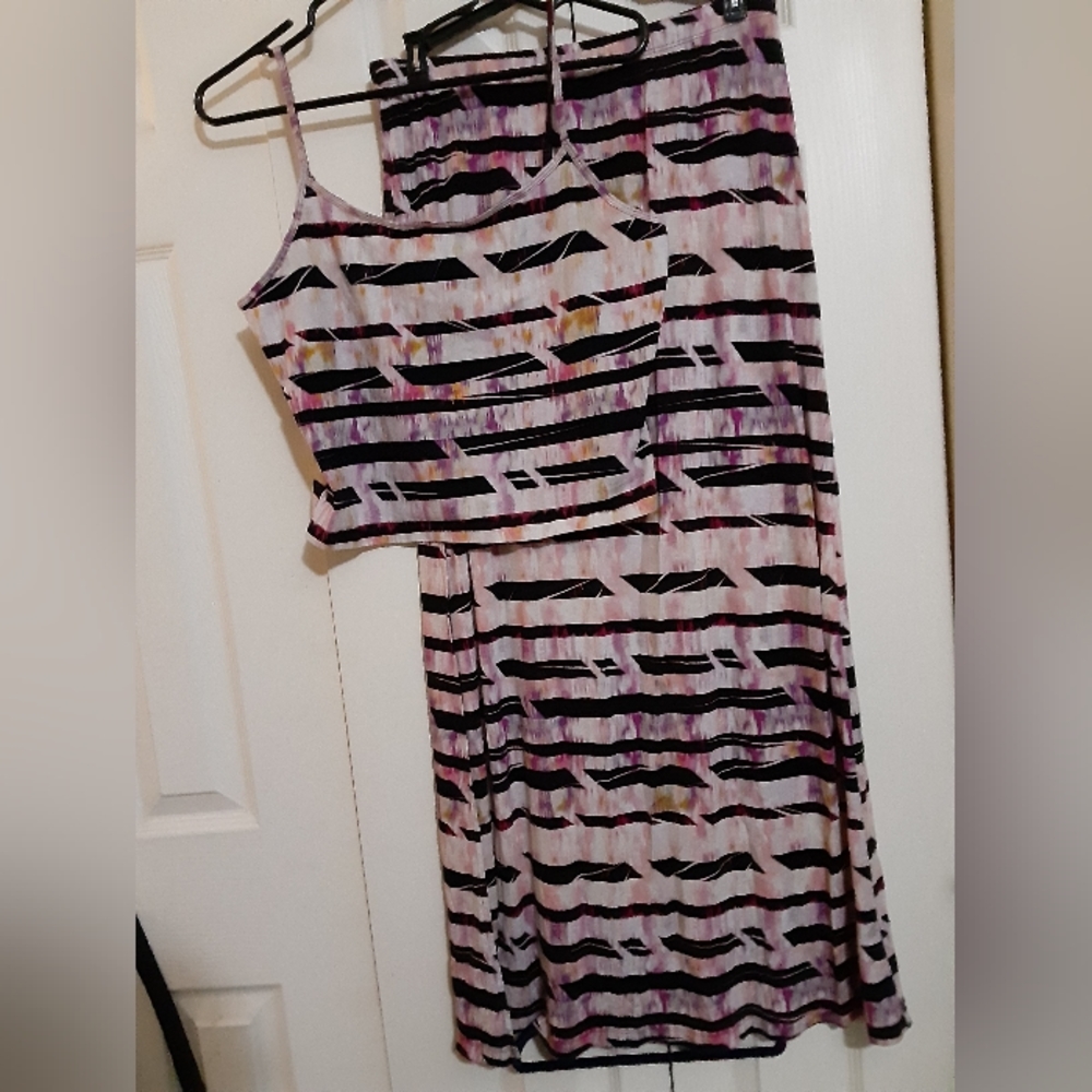 Size XL Top with a Size L Long Skirt